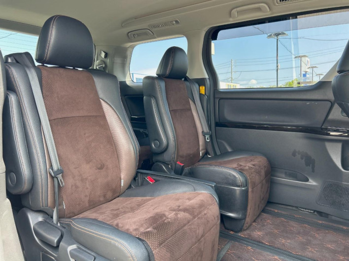 2013 Toyota Alphard DBA-ANH20W (UW-6a1119ae99cd9)[25]