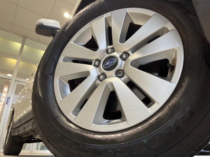 2015 Subaru Legacy Outback DBA-BS9 (UW-6a1119e5e12df)[16]