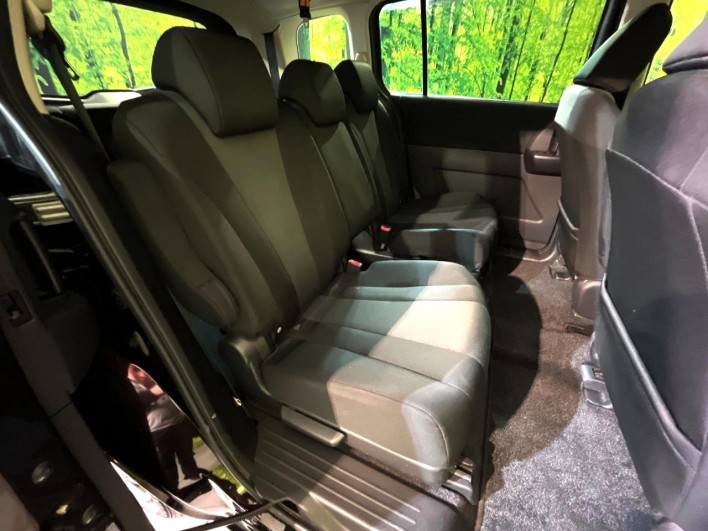 2016 Mazda Premacy DBA-CWFFW (UW-6a1119eb4d902)[27]