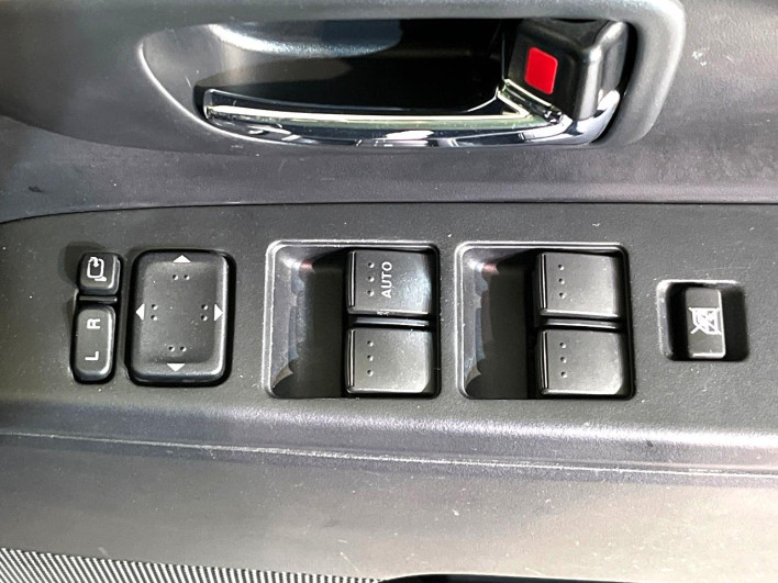 2016 Mazda Premacy DBA-CWFFW (UW-6a1119eb4d902)[7]