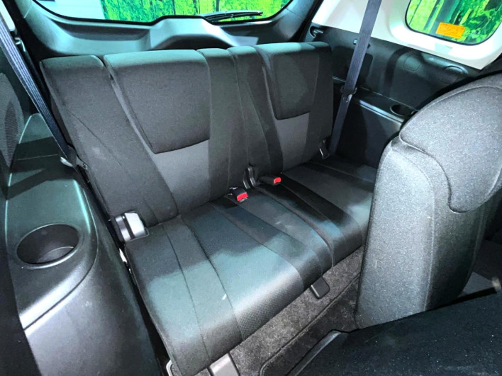2016 Mazda Premacy DBA-CWFFW (UW-6a1119eb4d902)[28]