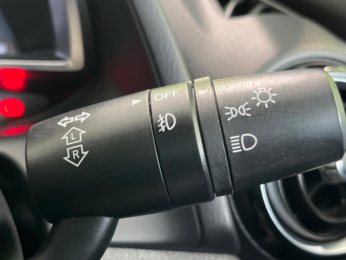 2015 Mazda Demio LDA-DJ5AS (UW-6a1119f1ba757)[17]