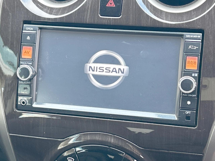 2013 Nissan Note DBA-E12 (UW-6a1119f81ea29)[13]