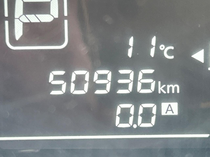 2013 Nissan Note DBA-E12 (UW-6a1119f81ea29)[2]