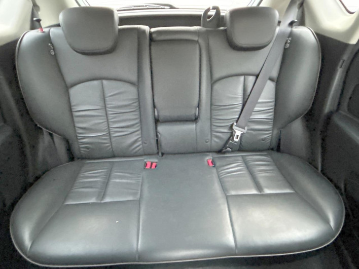 2013 Nissan Note DBA-E12 (UW-6a1119f81ea29)[22]