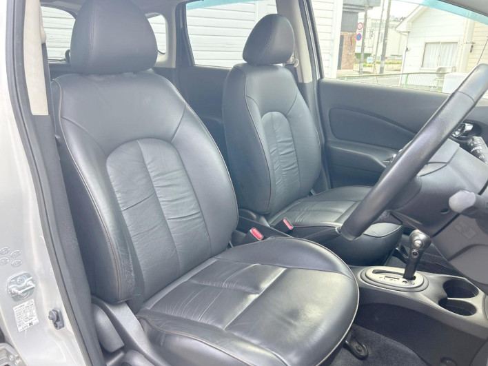 2013 Nissan Note DBA-E12 (UW-6a1119f81ea29)[28]