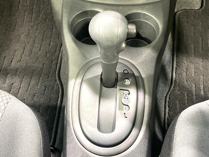 2015 Nissan Note DBA-E12 (UW-6a1119f920067)[22]