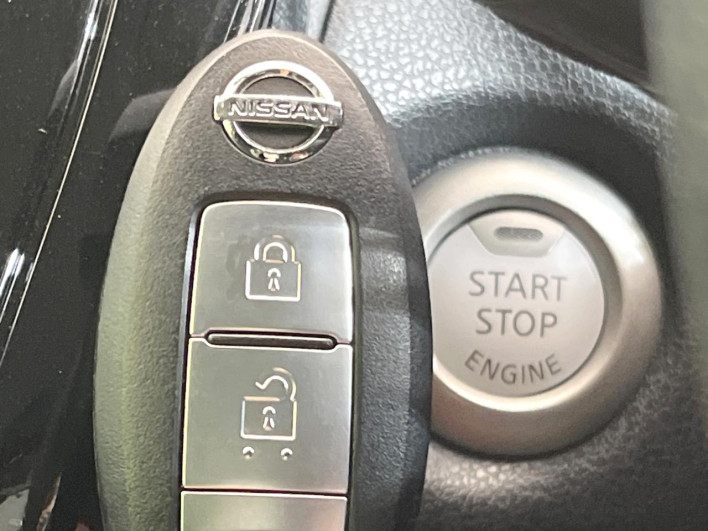2017 Nissan Note DBA-E12 (UW-6a1119f9c729c)[17]