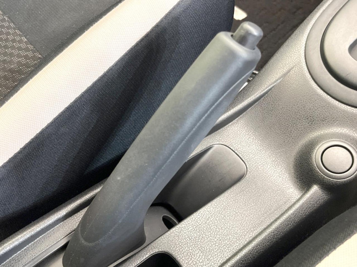 2017 Nissan Note DBA-E12 (UW-6a1119f9c729c)[24]