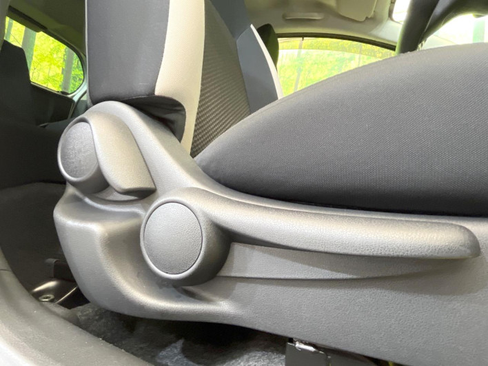 2017 Nissan Note DBA-E12 (UW-6a1119f9c729c)[14]