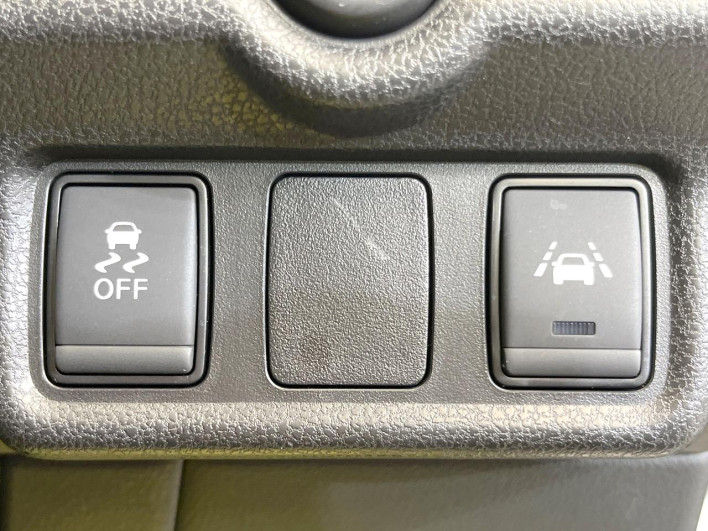 2017 Nissan Note DBA-E12 (UW-6a1119f9c729c)[15]