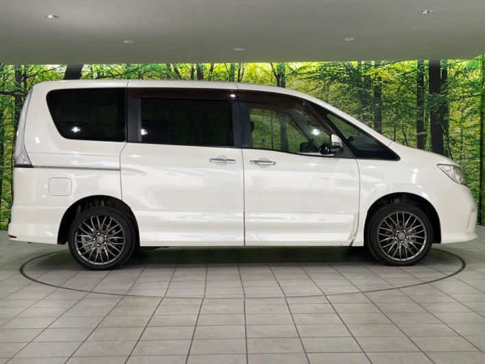 2011 Nissan Serena DBA-FNC26 (UW-6a111a05dbd47)[17]