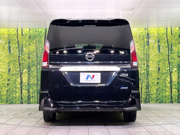 2017 Nissan Serena DAA-GFC27 (UW-6a111a0fa529a)[18]