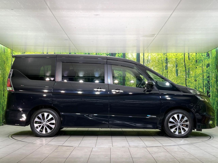2017 Nissan Serena DAA-GFC27 (UW-6a111a0fa529a)[16]