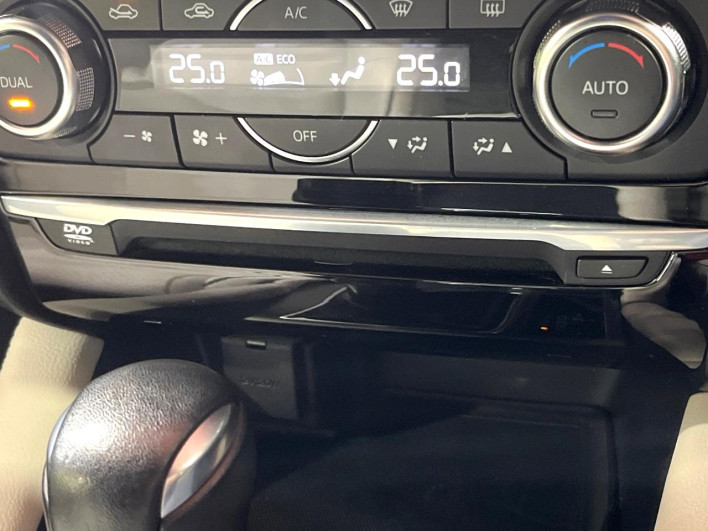 2016 Mazda Atenza Wagon LDA-GJ2FW (UW-6a111a1a843dc)[12]