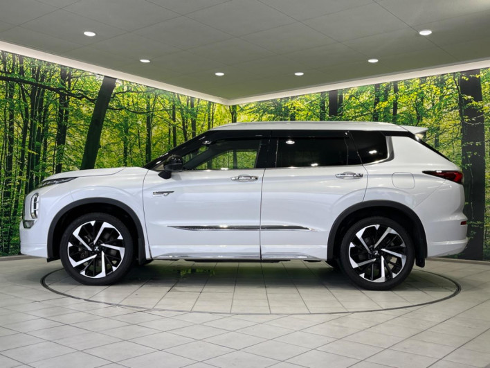 2021 Mitsubishi OUTLANDER PHEV 5LA-GN0W (UW-6a111a1ce43b9)[19]