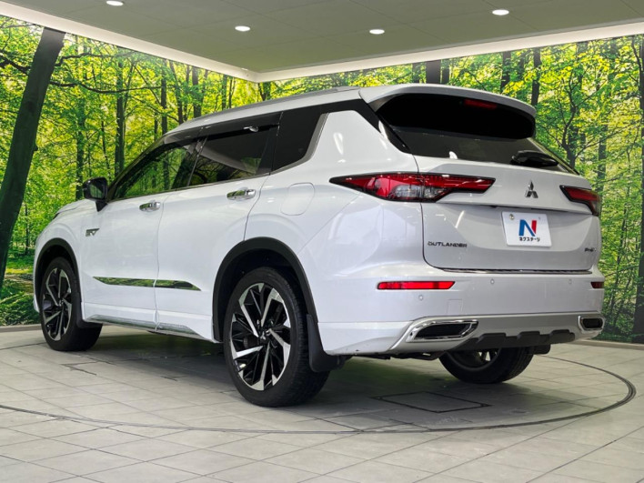 2021 Mitsubishi OUTLANDER PHEV 5LA-GN0W (UW-6a111a1ce43b9)[18]