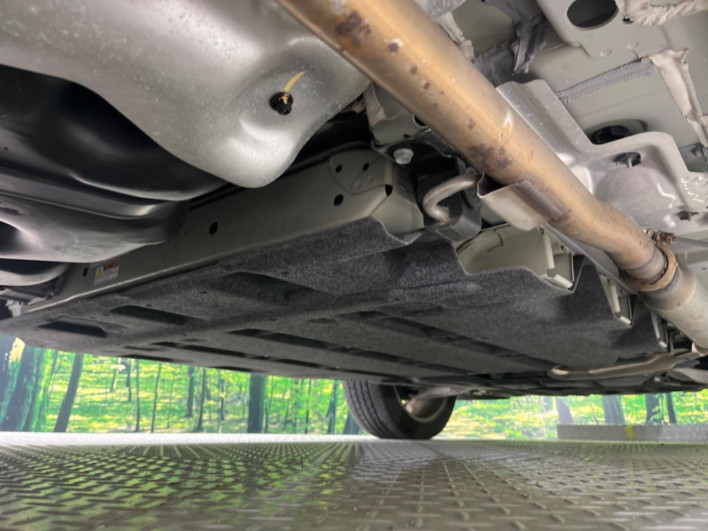 2022 Mitsubishi OUTLANDER PHEV 5LA-GN0W (UW-6a111a1cede00)[29]
