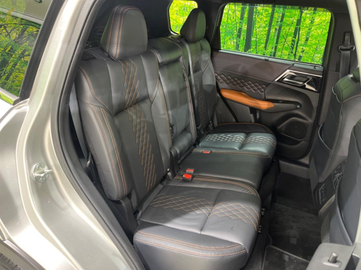 2022 Mitsubishi OUTLANDER PHEV 5LA-GN0W (UW-6a111a1cede00)[20]