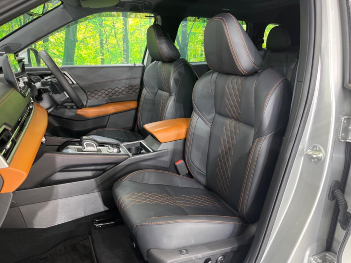 2022 Mitsubishi OUTLANDER PHEV 5LA-GN0W (UW-6a111a1cede00)[24]