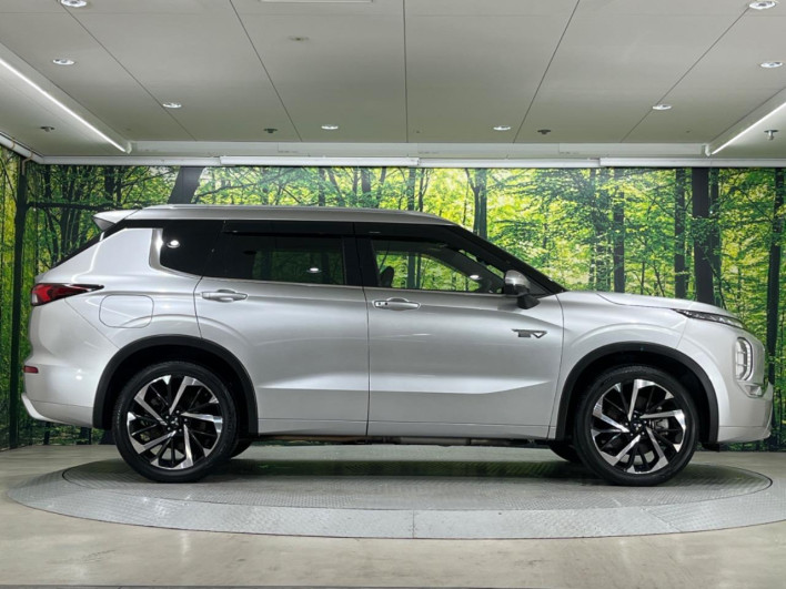 2022 Mitsubishi OUTLANDER PHEV 5LA-GN0W (UW-6a111a1cede00)[16]
