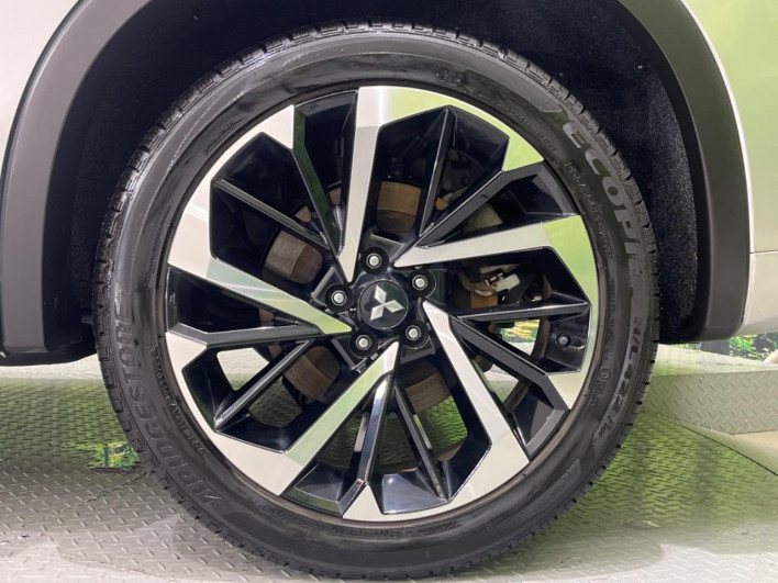 2022 Mitsubishi OUTLANDER PHEV 5LA-GN0W (UW-6a111a1cede00)[5]