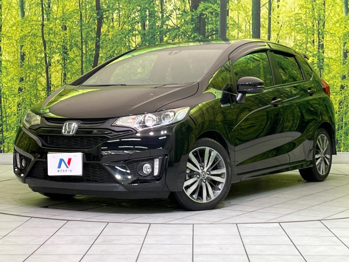 2016 Honda Fit Hybrid DAA-GP5 (UW-6a111a1ebea3f)[0]