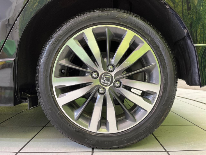 2016 Honda Fit Hybrid DAA-GP5 (UW-6a111a1ebea3f)[15]