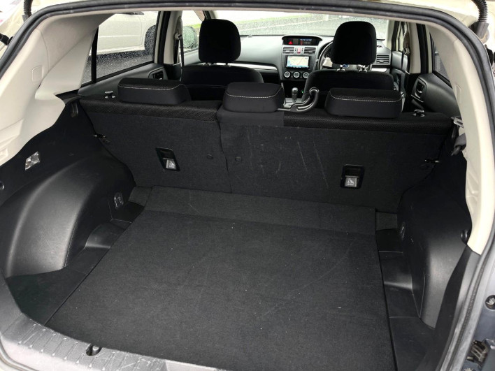 2014 Subaru XV DBA-GP7 (UW-6a111a1f87e59)[28]