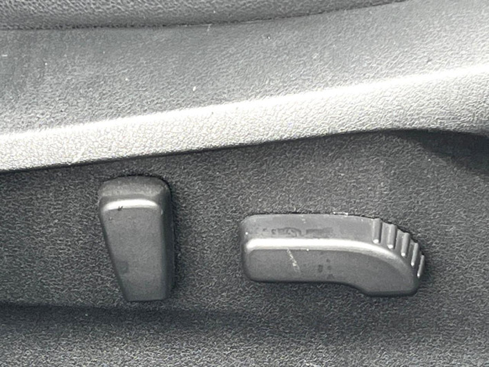 2017 Subaru XV DBA-GT7 (UW-6a111a271b9ad)[23]