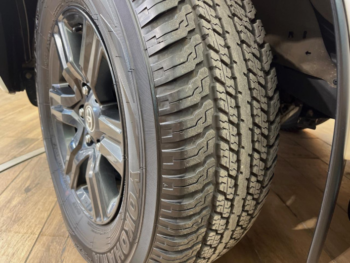 2022 Toyota Hilux 3DF-GUN125 (UW-6a111a2a8b598)[13]
