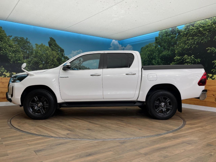 2022 Toyota Hilux 3DF-GUN125 (UW-6a111a2a8b598)[26]