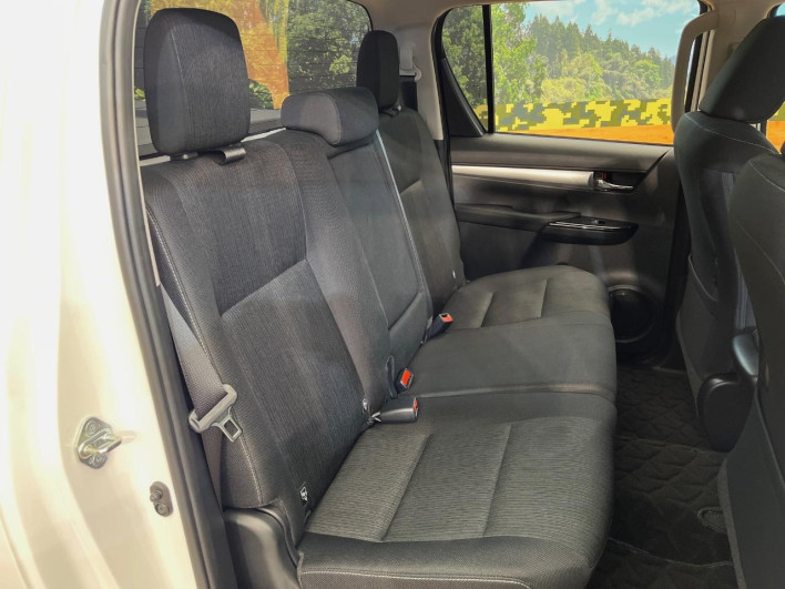 2022 Toyota Hilux 3DF-GUN125 (UW-6a111a2a8b598)[23]