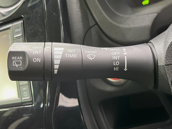 2017 Nissan Note DAA-HE12 (UW-6a111a309ee74)[23]