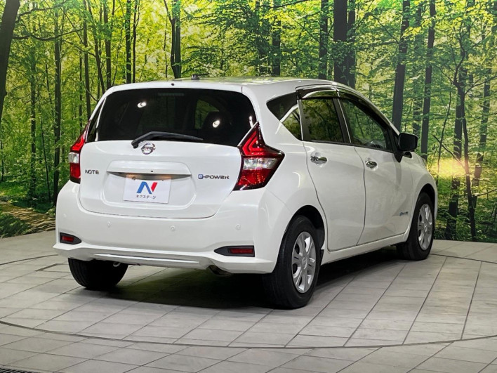 2017 Nissan Note DAA-HE12 (UW-6a111a309ee74)[5]