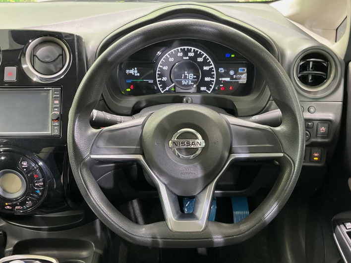 2017 Nissan Note DAA-HE12 (UW-6a111a309ee74)[16]