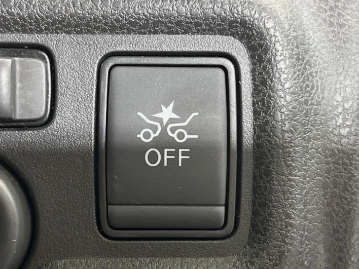 2017 Nissan Note DAA-HE12 (UW-6a111a309ee74)[24]