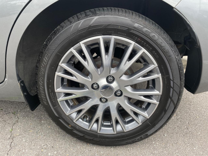 2018 Nissan Note DAA-HE12 (UW-6a111a318c942)[5]