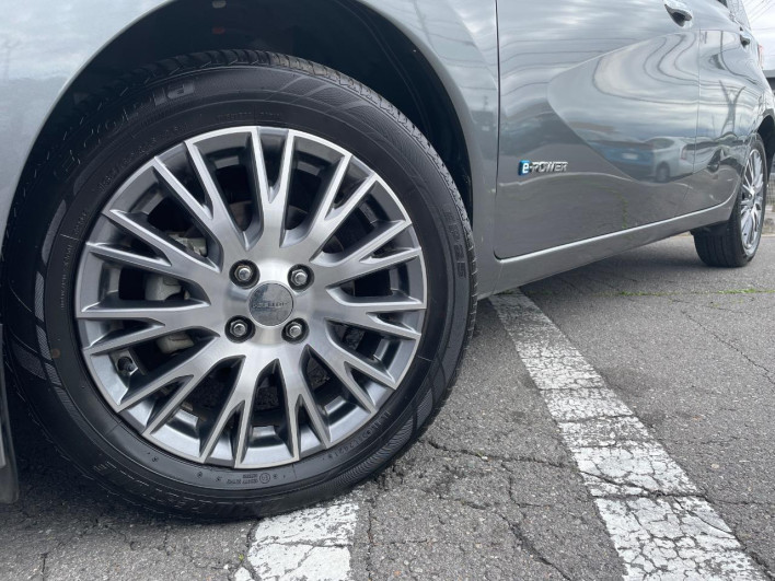 2018 Nissan Note DAA-HE12 (UW-6a111a318c942)[4]