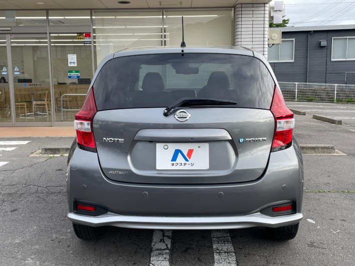 2018 Nissan Note DAA-HE12 (UW-6a111a318c942)[16]