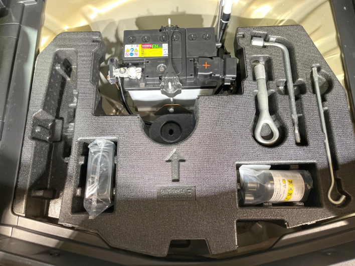2019 Nissan Note DAA-HE12 (UW-6a111a332e35f)[8]
