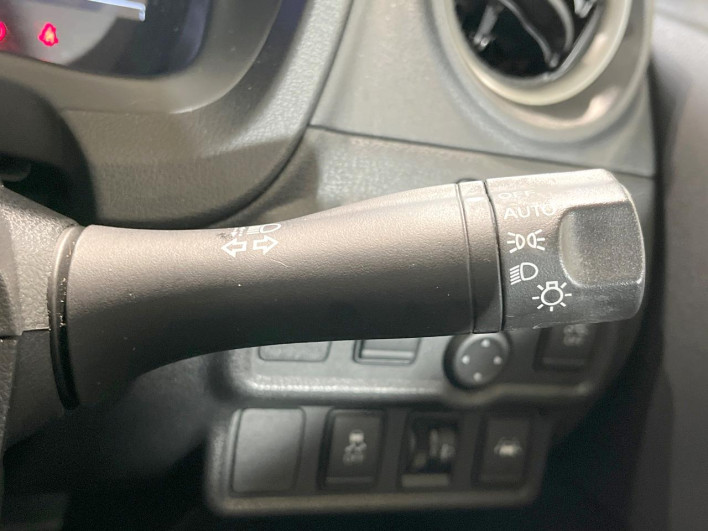 2019 Nissan Note DAA-HE12 (UW-6a111a332e35f)[24]