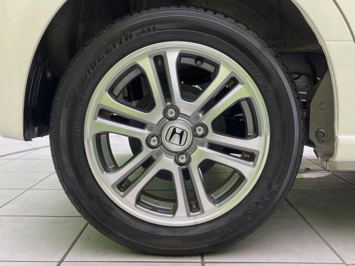 2014 Honda N-BOX DBA-JF1 (UW-6a111a51c5066)[17]