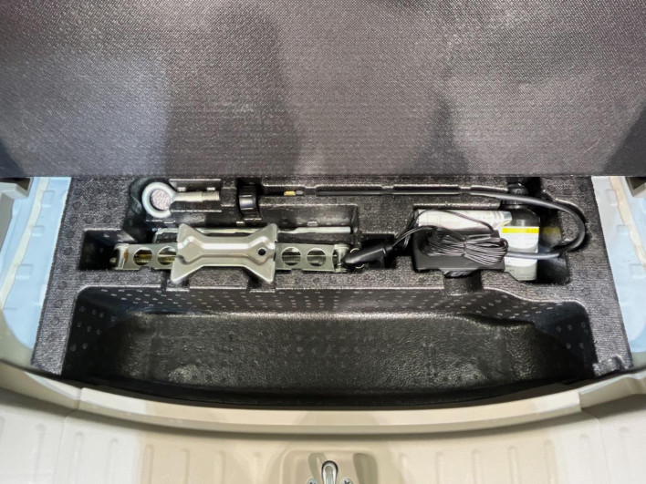2014 Honda N-BOX DBA-JF1 (UW-6a111a51c5066)[28]