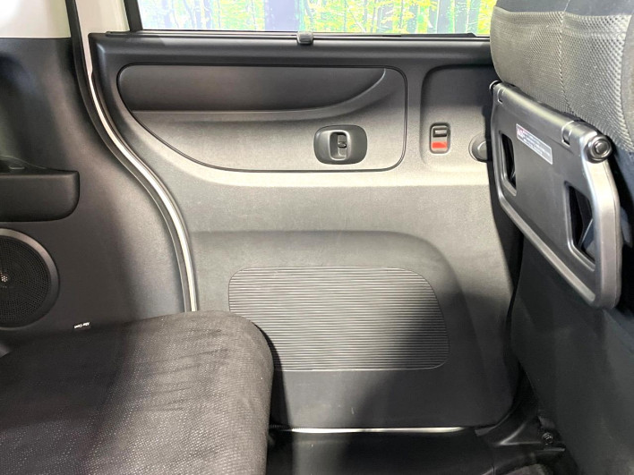 2015 Honda N-BOX DBA-JF1 (UW-6a111a5506906)[27]
