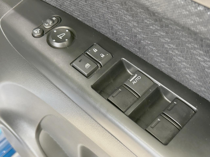 2013 Honda N-BOX+ Custom DBA-JF1 (UW-6a111a556f059)[18]
