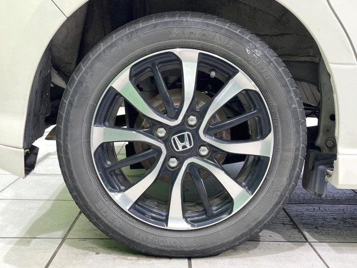 2018 Honda N-BOX CUSTOM DBA-JF3 (UW-6a111a580b6fe)[28]