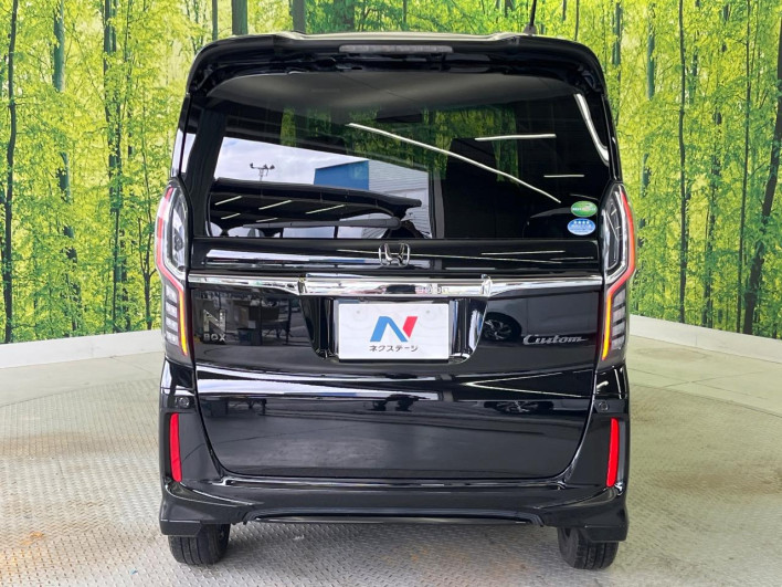2018 Honda N-BOX CUSTOM DBA-JF3 (UW-6a111a5a02f9f)[23]