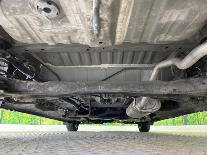 2018 Honda N-BOX CUSTOM DBA-JF3 (UW-6a111a5a02f9f)[24]