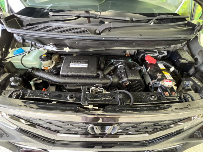 2018 Honda N-BOX CUSTOM DBA-JF3 (UW-6a111a5a02f9f)[4]